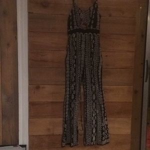 Romper large fits like a small lovely condition